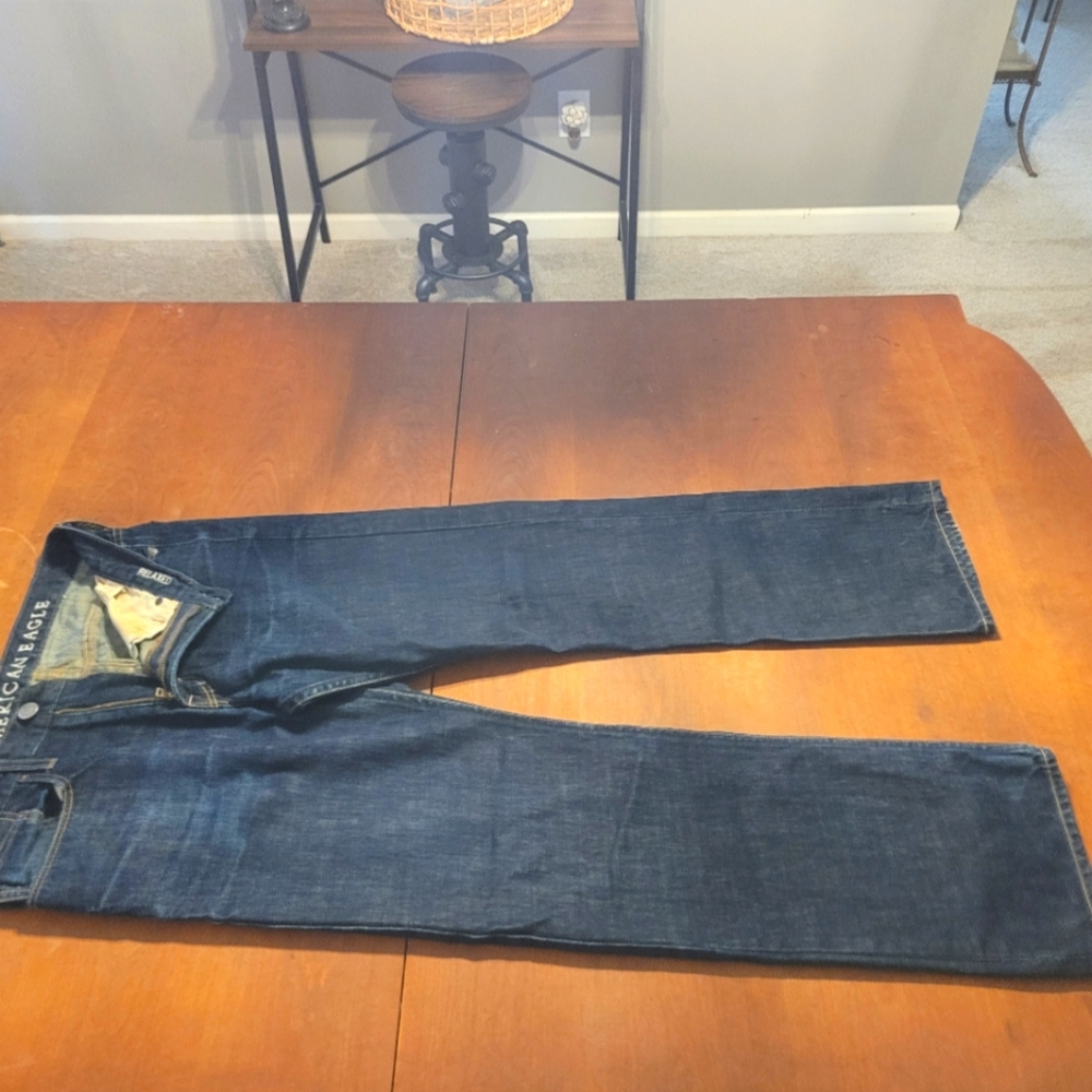 32/32 (1) AE & (2)Hollister jeans